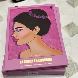 Kara Beauty La Chica Enamorada Eyeshadow Palette - Vibrant Purple